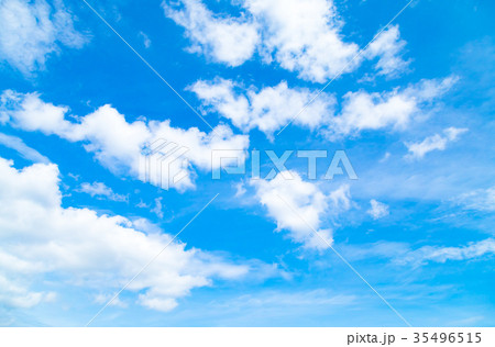 晩夏の空 秋の空 雲 コピースペース 広いコピースペース 汎用的な空のタグ 晩夏の空 秋の空 雲 コピースペース 広いコピースペース 汎用的な空のタグ 35496515