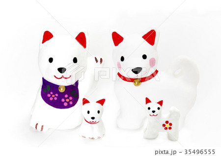 新年イメージ 干支戌の置物  35496555