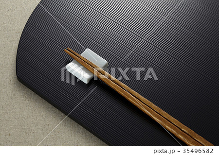 お盆とお箸 お盆とお箸 35496582