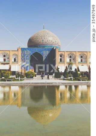 Sheikh Lotfollah Mosque at Naqhsh-e Jahan Square Sheikh Lotfollah Mosque at Naqhsh-e Jahan Square 35497949
