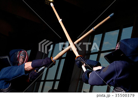 Kendo fighting 35500379