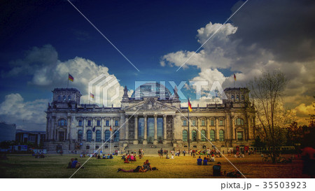 Tourists visiting the Reichstag Tourists visiting the Reichstag 35503923