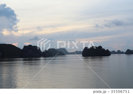 ベトナム・ハロン湾 35506751