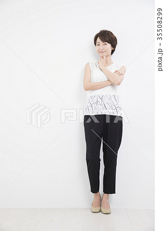 ミドル女性 ミドル女性 35508299