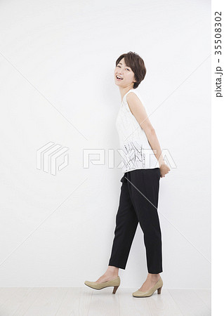 ミドル女性 ミドル女性 35508302