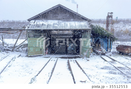 三川坑坑口に雪が降る、 35512553