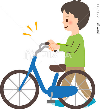 自転車を押して歩く男性 35512844
