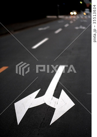 道路標示 道路標示 35513634
