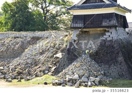 日本100名城　熊本城、戌亥櫓の崩れた石垣（2016年10月） 35516623