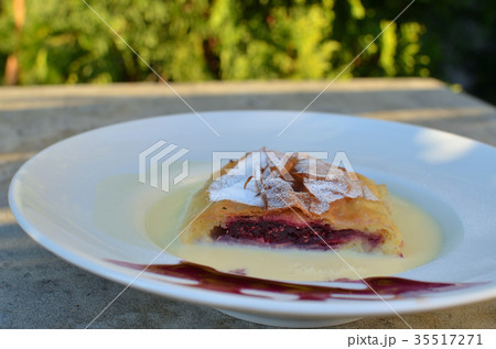 Delicious raspberry pie 35517271