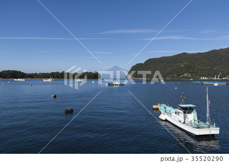 戸田港からの富士山 35520290