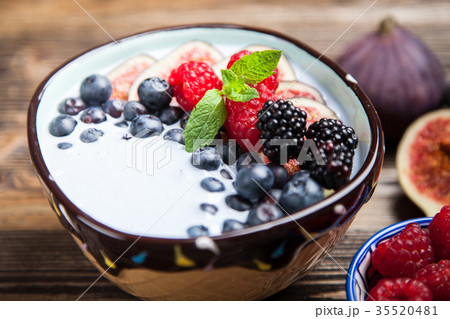 Delicious blueberry and fig yoghurt Delicious blueberry and fig yoghurt 35520481