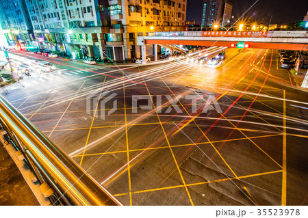 梁 ビーム 煌く 35523978