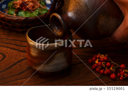 熱燗備前注ぐ 35529001