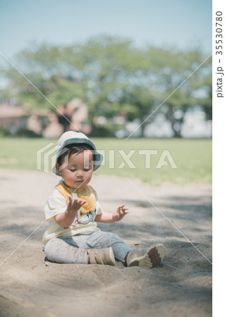 1 year old 1 year old 35530780