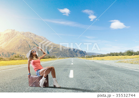 Hitch hiking traveling Hitch hiking traveling 35532744