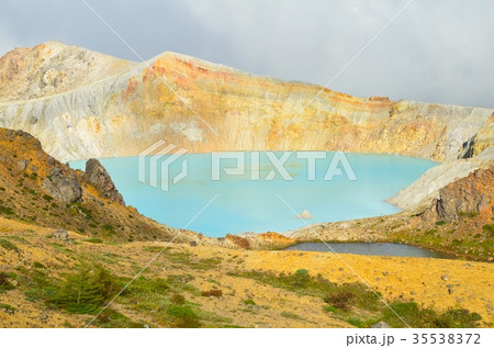 秋の白根山湯釜 秋の白根山湯釜 35538372