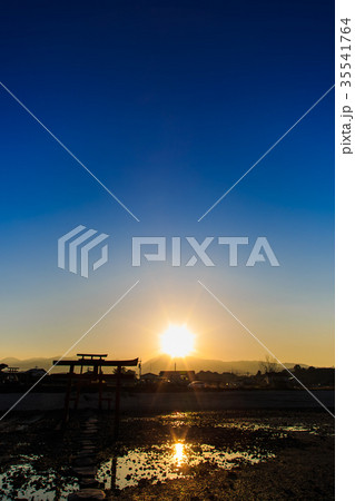 海中鳥居の夕陽 佐賀県 太良町 海中鳥居の夕陽 佐賀県 太良町 35541764