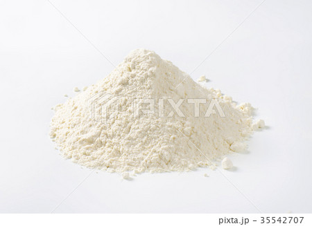 pile of wheat flour 35542707