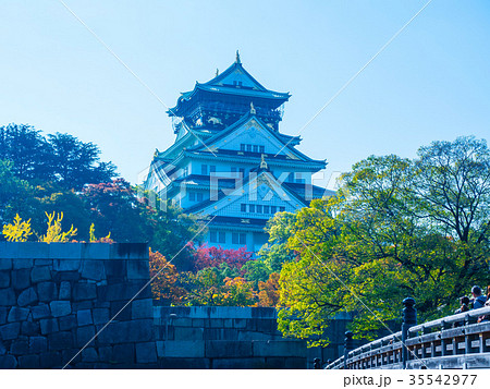 秋の大阪城 35542977