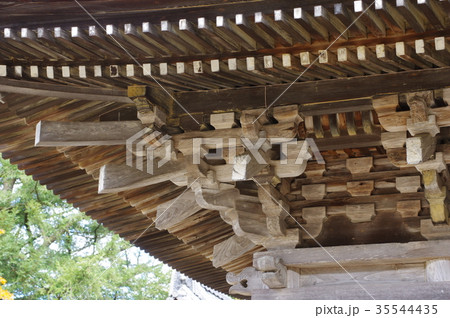 信州上田の文化財　前山寺三重塔　国重要文化財　「未完成の完成塔」とも言われる室町期の三重塔 35544435