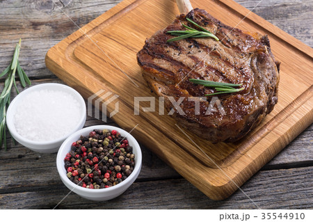 Grilled tomahawk steak 35544910