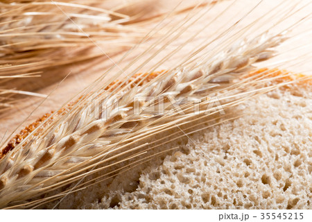 Detail Of Wheat On The Slice Of Bread Detail Of Wheat On The Slice Of Bread 35545215
