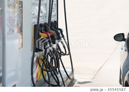 Handle fuel nozzle to refuel Handle fuel nozzle to refuel 35545587