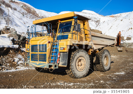 Dump truck with ore in a mine 35545905