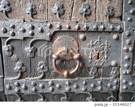中世ヨーロッパの扉の写真素材