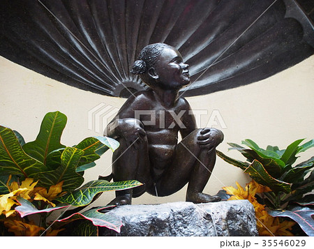 ブリュッセルの小便少女 35546029