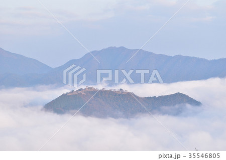 立雲峡からの竹田城跡　① 35546805