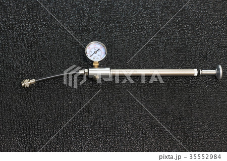 エアーポンプ サスペンションポンプ 35552984