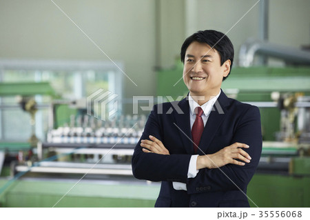 50代 ５０代 工場 35556068