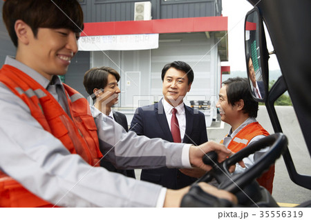 工場 大人 成人 35556319