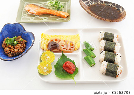 おいしそうな和風料理 35562703