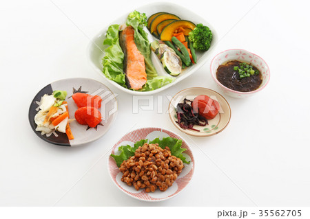おいしそうな和風総菜 おいしそうな和風総菜 35562705