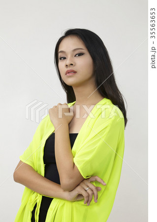 chinese woman chinese woman 35563653