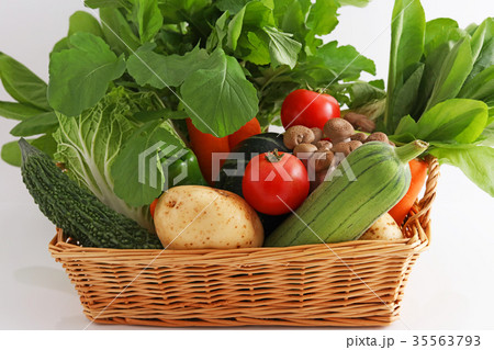 新鮮な野菜 新鮮な野菜 35563793
