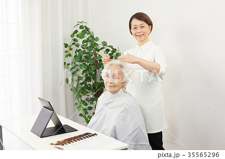 訪問介護 訪問美容 訪問介護 訪問美容 35565296