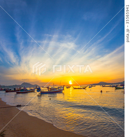 beautiful sunrise above Rawai gulf 35565941