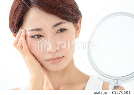 ビューティー　ミドル女性 35570601