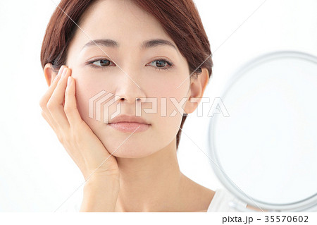 ビューティー　ミドル女性 35570602