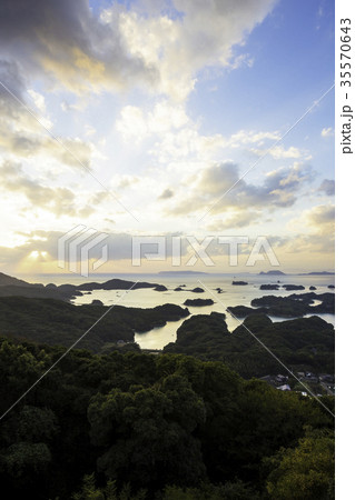 美しい長崎の九十九島(展海峰) 美しい長崎の九十九島(展海峰) 35570643