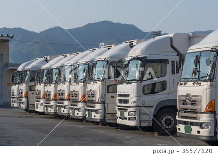 トラック 35577120