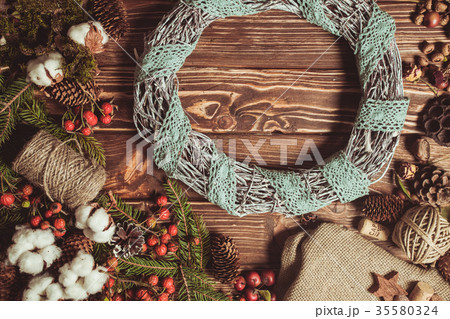Nature wreath making Nature wreath making 35580324