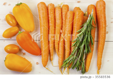 Composition with carrots and other vegetables Composition with carrots and other vegetables 35583536