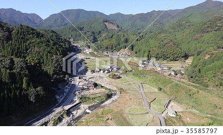 空撮 2017年10月31日撮影 九州北部豪雨後の東峰村宝珠山 35585797