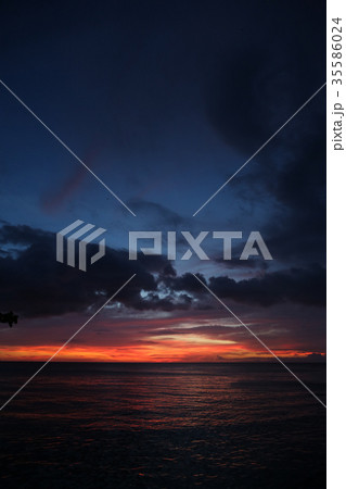 sunset in Boracay view from sea sunset in Boracay view from sea 35586024