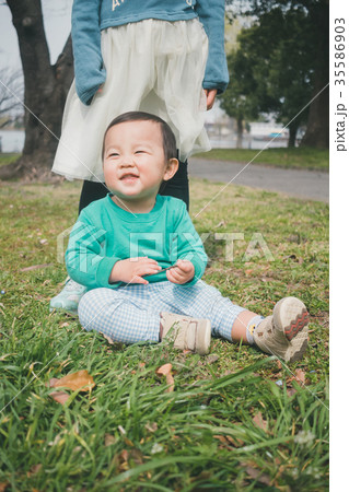 1 year old　&　6 years old 35586903